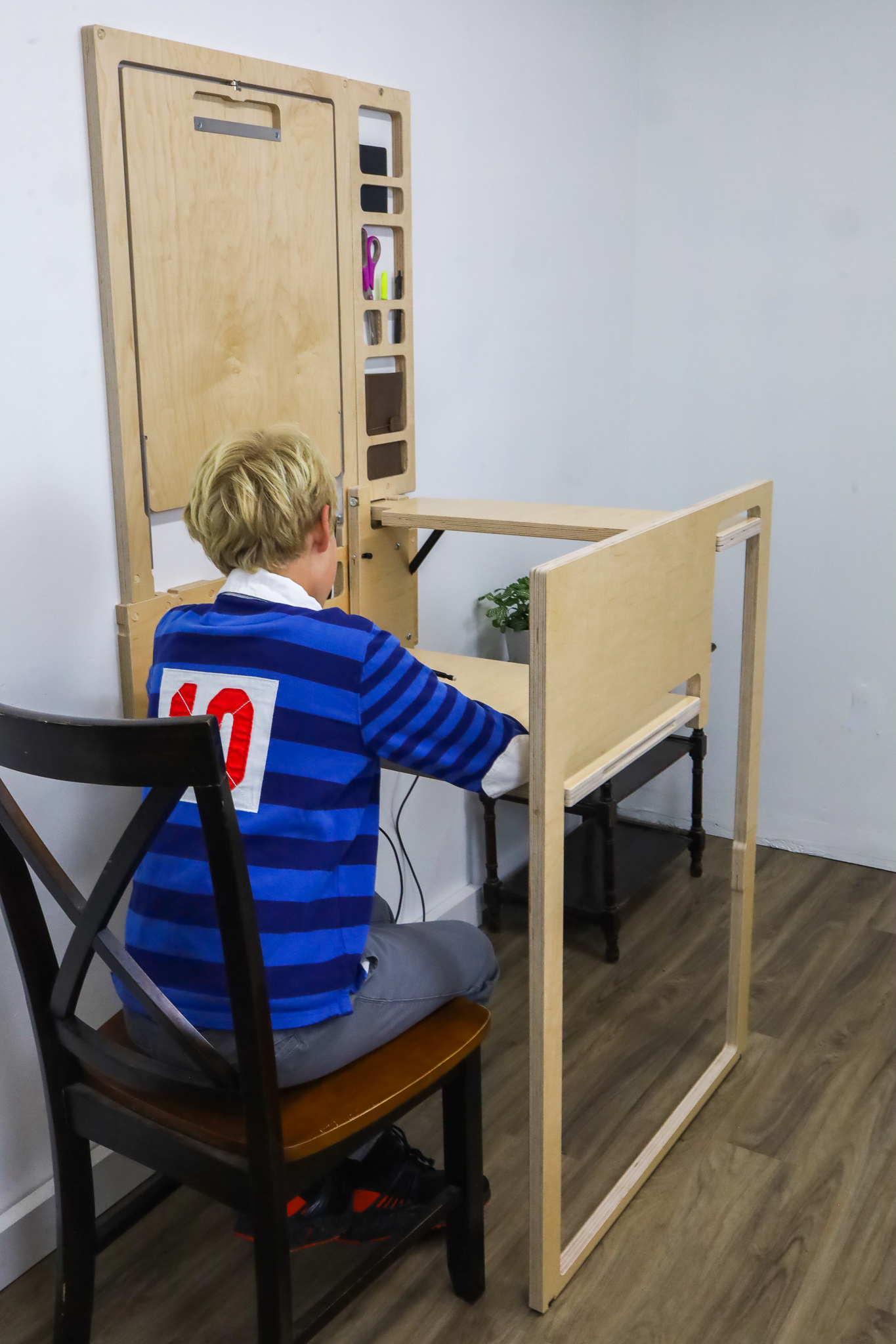 SWITCH DESK - Wall-Mounted Folding Desk - Hideaway Solutions